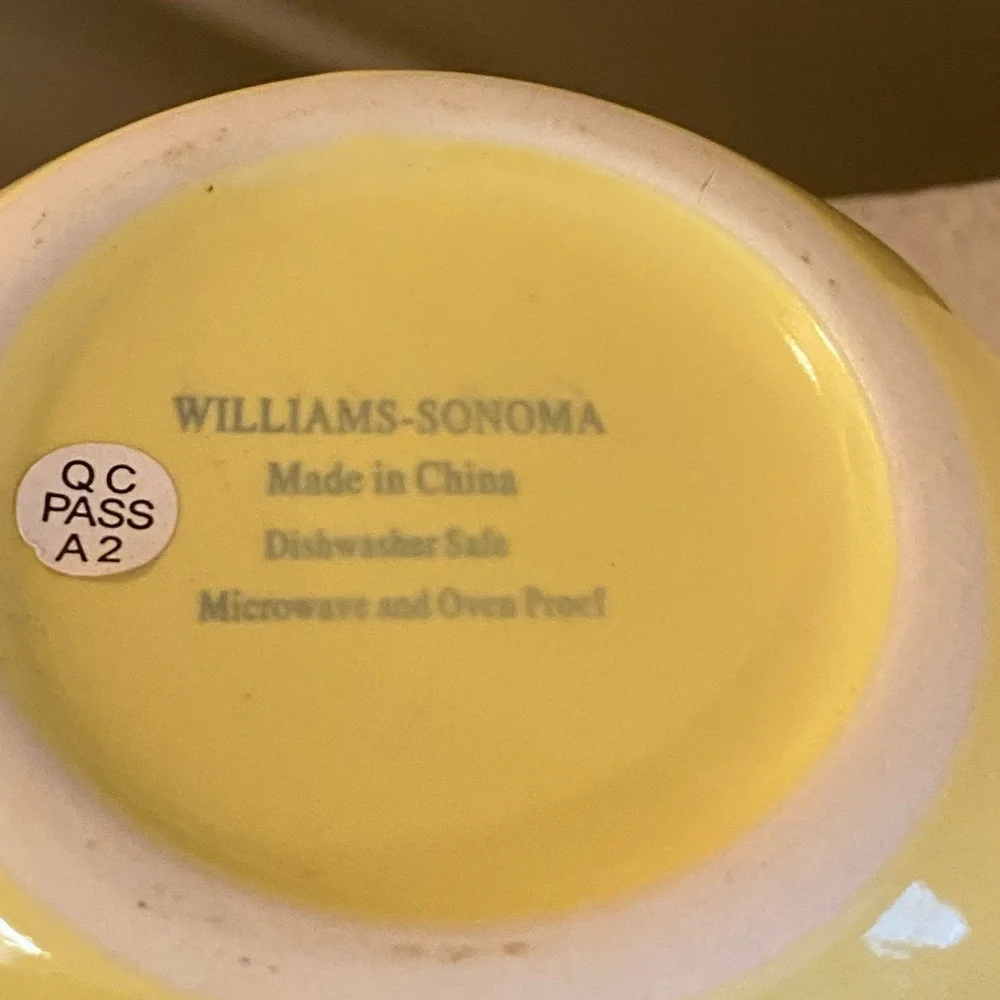 Williams Sonoma Easter Egg Bowl Set. 2002.NWT in Box.